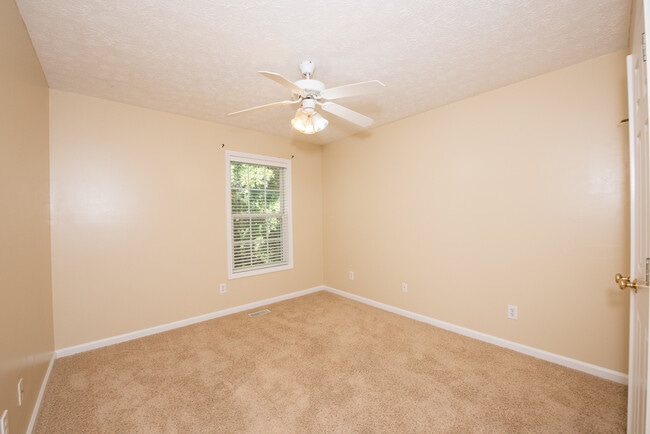 Building Photo - 2428 E University Dr