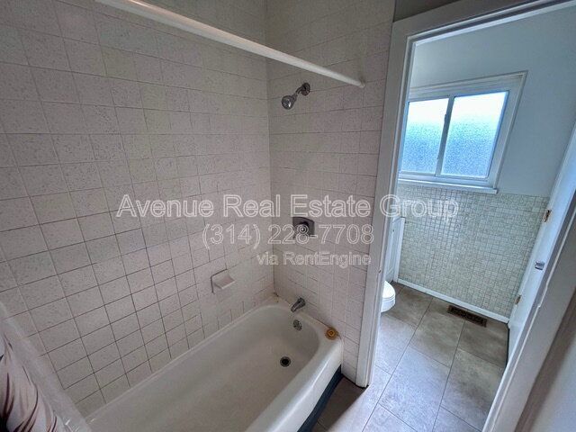 Building Photo - 5154 Ville Donna Ln