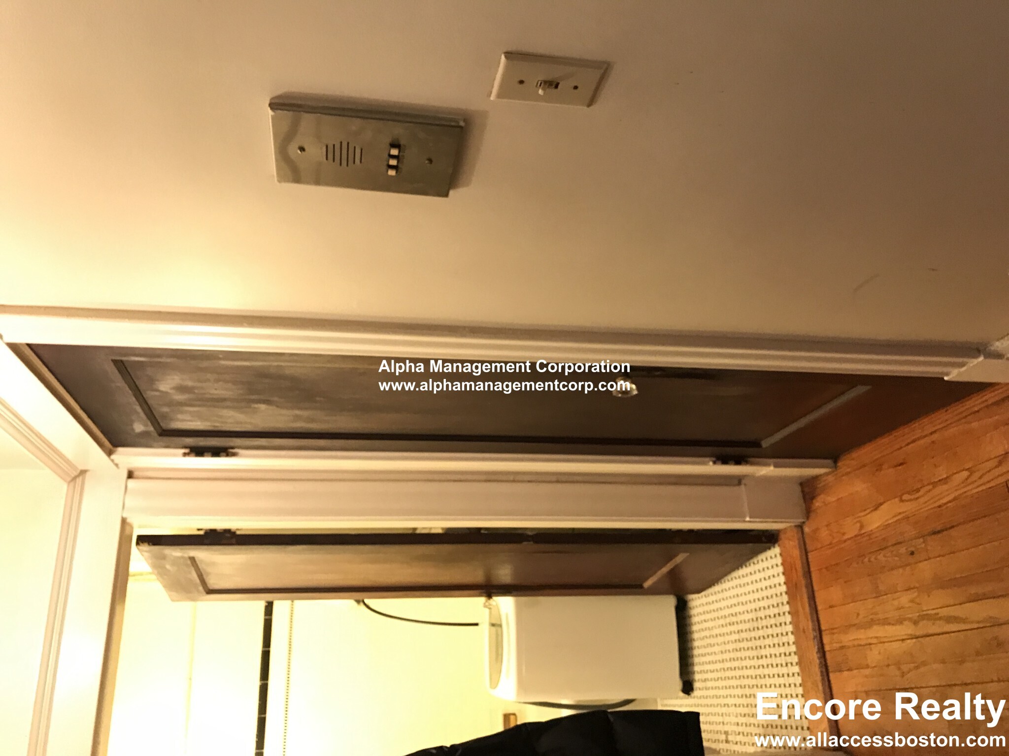 Building Photo - 349 Pleasant St