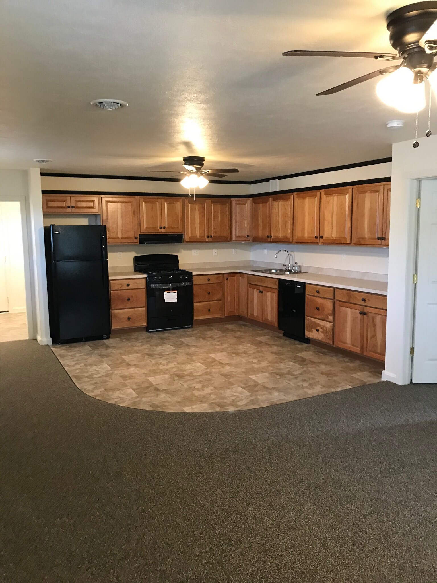 kitchen - 18991 Reservoir Rd