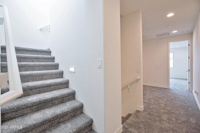 Building Photo - 7358 E Casitas Del Rio Dr