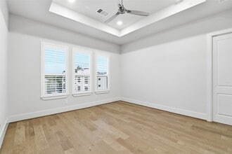 Building Photo - 1236 W 21st St