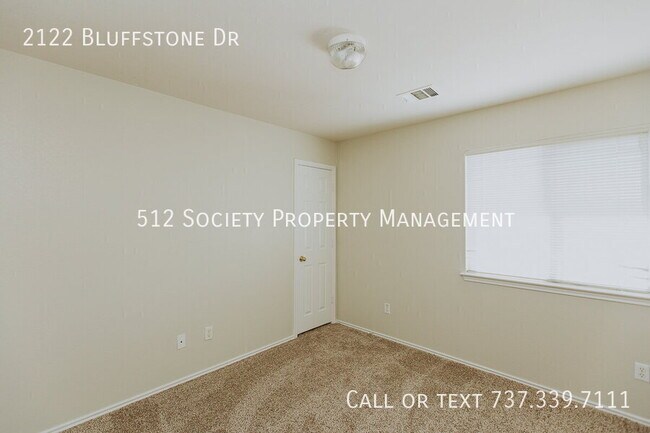 Building Photo - 2122 Bluffstone Dr