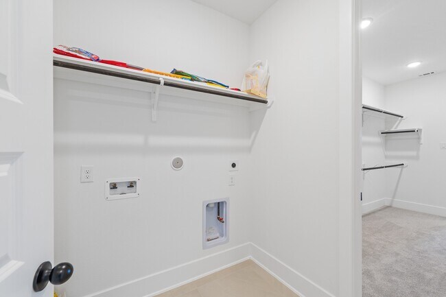 Building Photo - 21127 Coral View Dr