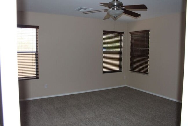 Building Photo - 3 bedroom-Village at San Tan Heights