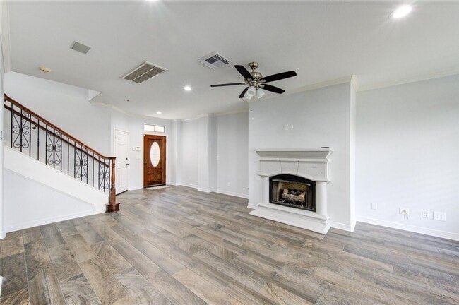 Building Photo - 4340 Lake Walk Ct