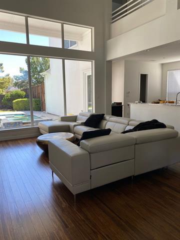 Building Photo - 4008 Naples Dr