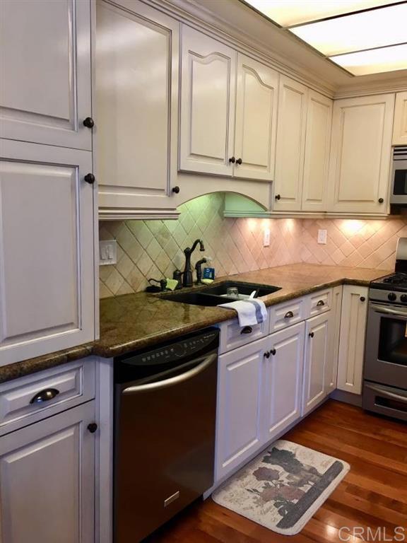 Building Photo - 3849 San Ramon Dr