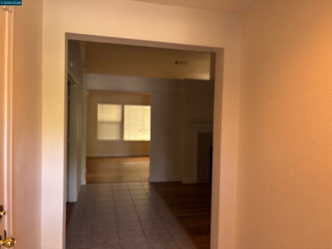 Building Photo - 1888 Badger Pass Way