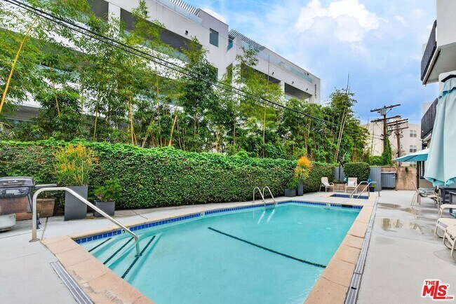 Building Photo - 12030 Valleyheart Dr