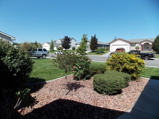 Building Photo - 8813 W Bonnie Ave