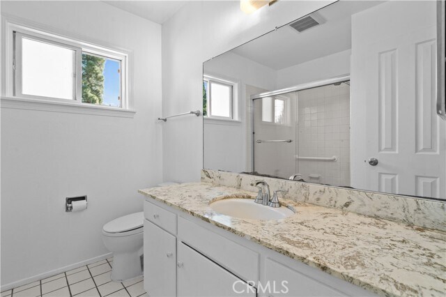 Building Photo - 1422 N Harwood St