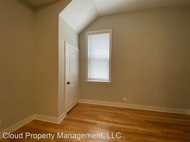 Building Photo - 3300 W Pershing Rd