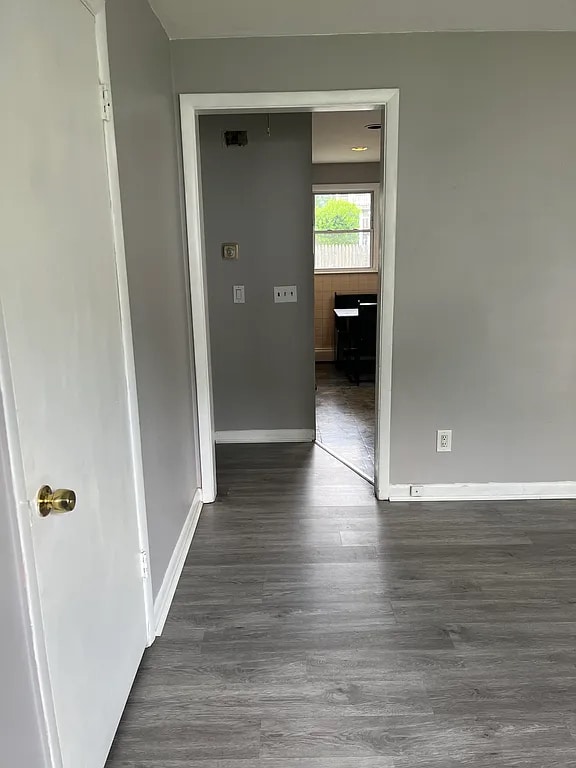 Building Photo - 122 Grace St