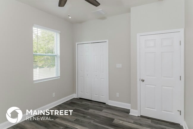 Building Photo - 505 Waller St