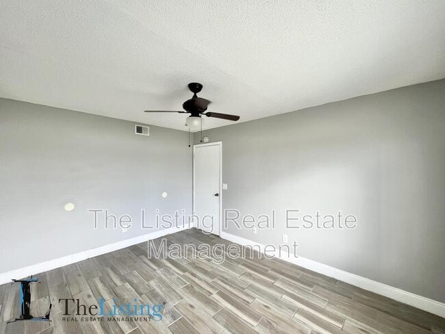 Building Photo - 13828 Timberbrooke Dr