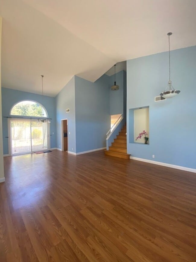 Building Photo - 151 Grenadine Way