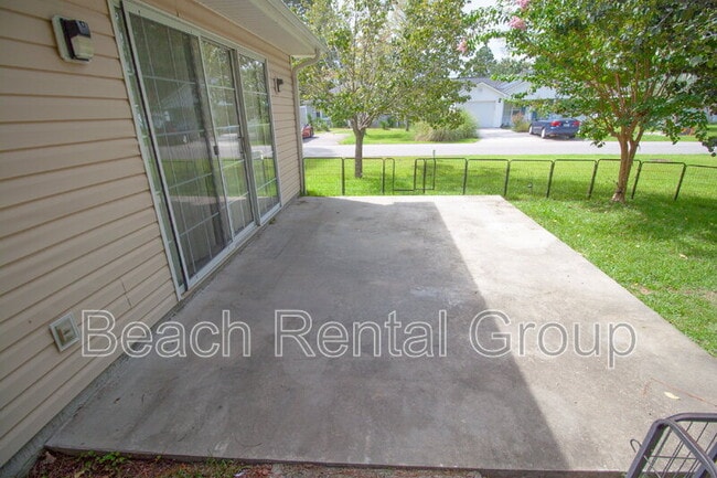 Building Photo - 6661 Wisteria Dr