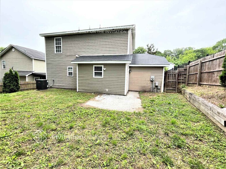 Building Photo - 3548 Burkland Dr