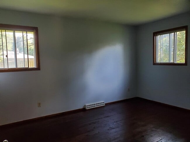 Building Photo - 2418 Adler Cir