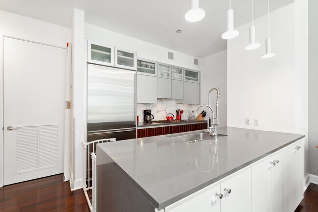 Building Photo - 2D @ Adagio