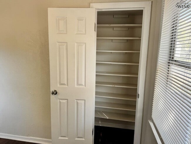 Building Photo - 1627 Oceola Ave