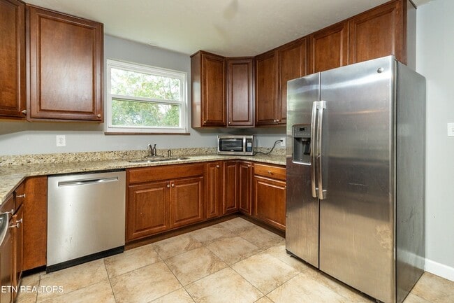 Building Photo - 2344 Alice Bell Rd