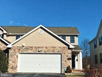 Building Photo - 216 Hoyer Ct