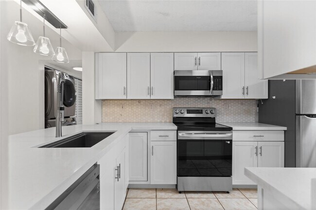 Building Photo - 3130 Millwood Terrace