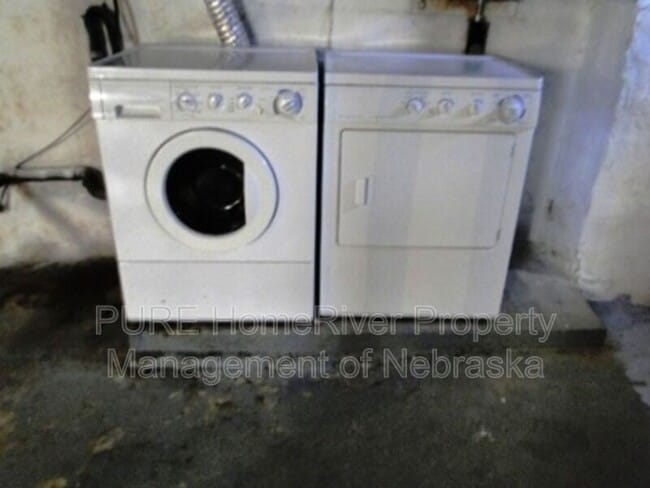 Building Photo - 1009 N 49th Ave