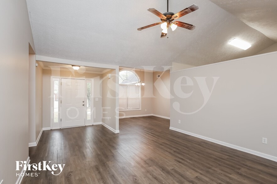 Building Photo - 727 Melrose Trce NE