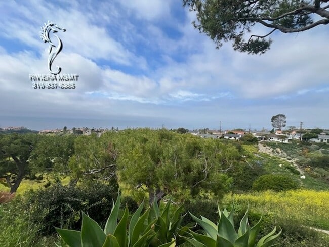 Building Photo - 5 bedroom 4 bath in Rancho Palos Verdes