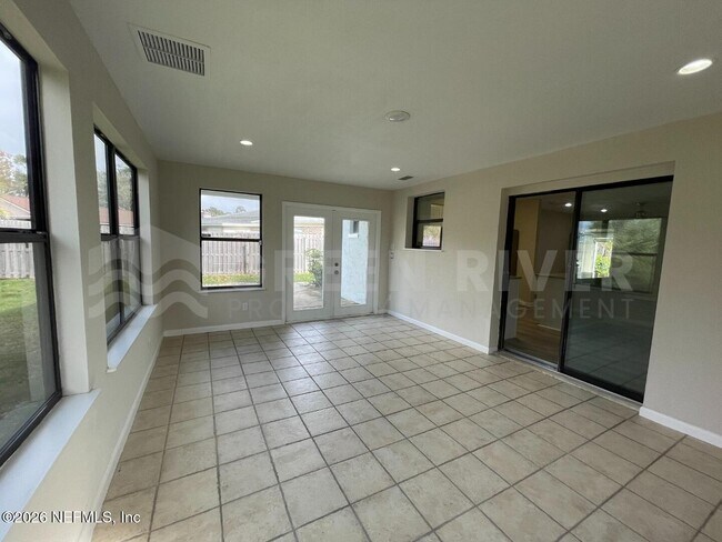 Building Photo - 614 Charles Carroll St