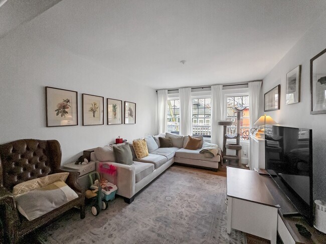 Building Photo - 23 Kingsboro Park