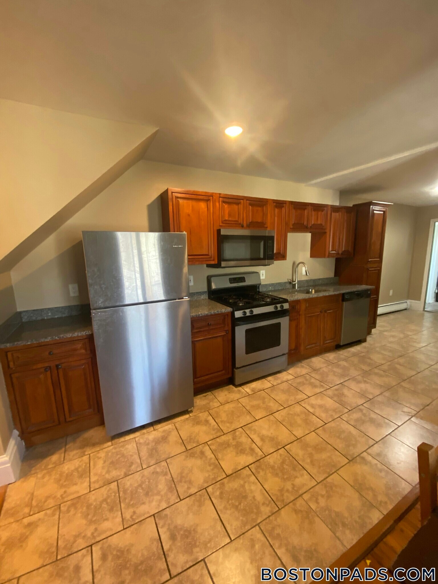 Building Photo - 91 Glen St