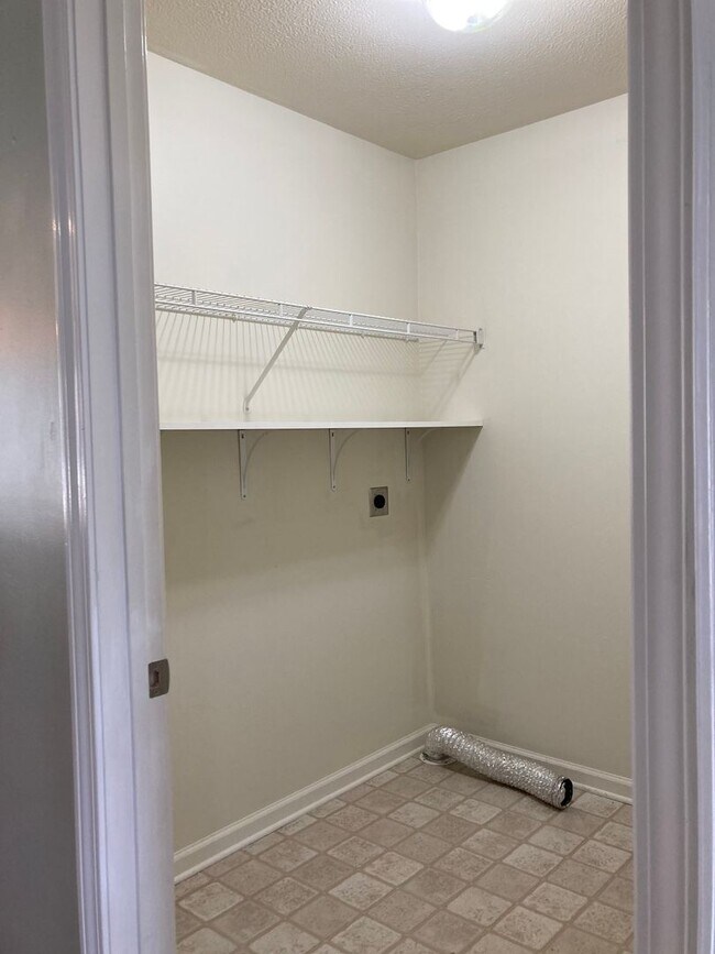 Building Photo - 2566 Leprechaun Ln