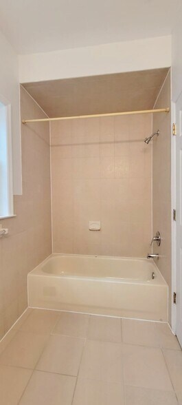 Building Photo - 175-177 Manchester Pl