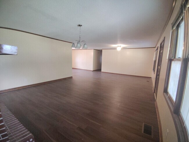 Building Photo - 485 Fayette Corner Dr
