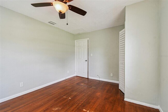 Building Photo - 751 Southwest Boulevard N
