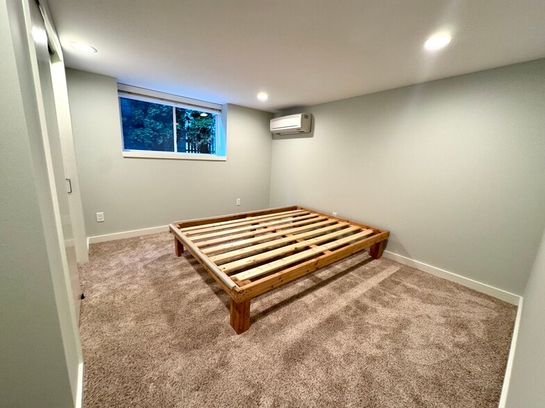 Building Photo - 7419 Keen Way N