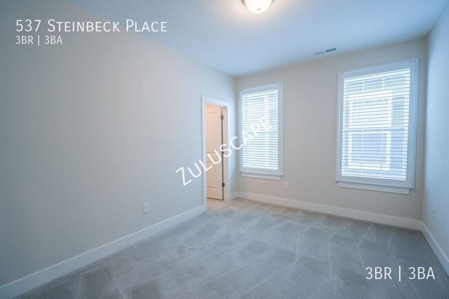 Building Photo - 537 Steinbeck Pl