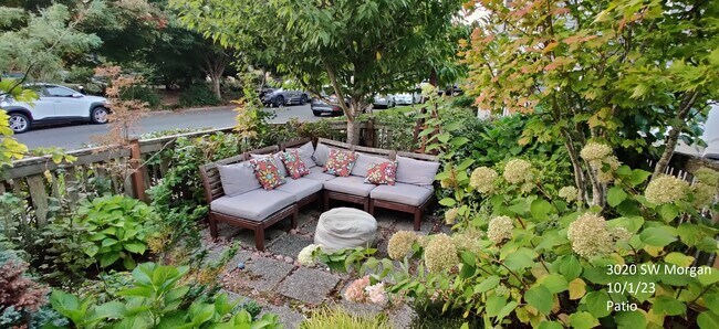 Patio and Garden - 3020 SW Morgan St