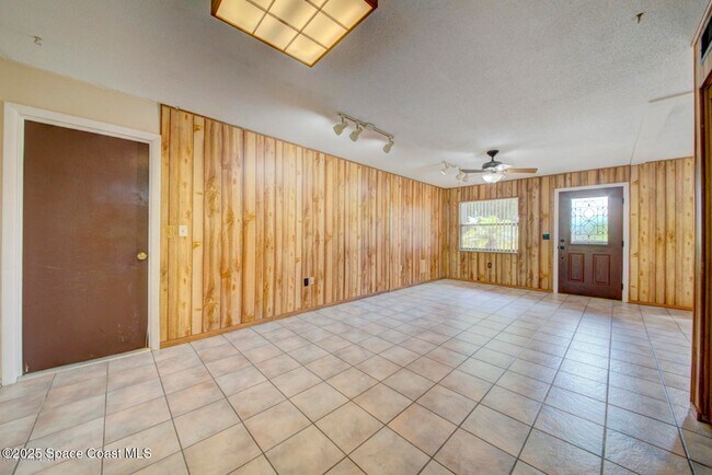 Building Photo - 165 Virginia Rd