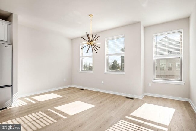 Building Photo - 6232 Folly Ln