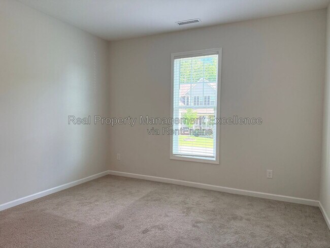 Building Photo - 101 Brody Pne Wy