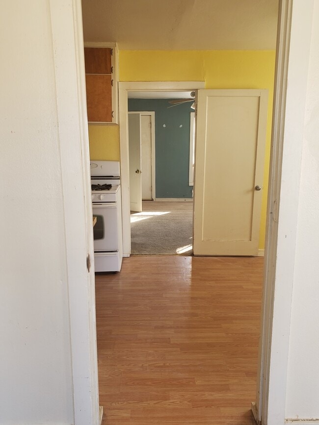 Building Photo - 749 E N 12th St