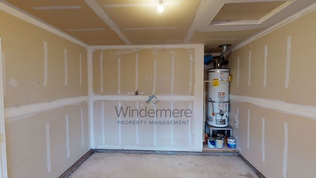 Building Photo - 1233 Southwest Carver Street