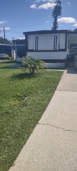 Building Photo - 26282 Princess Ln