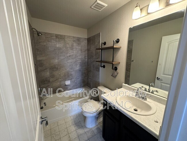 Building Photo - 6471 Weiser Dr
