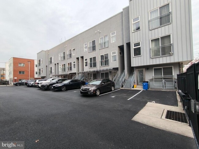 Building Photo - 1105 Mt Vernon St